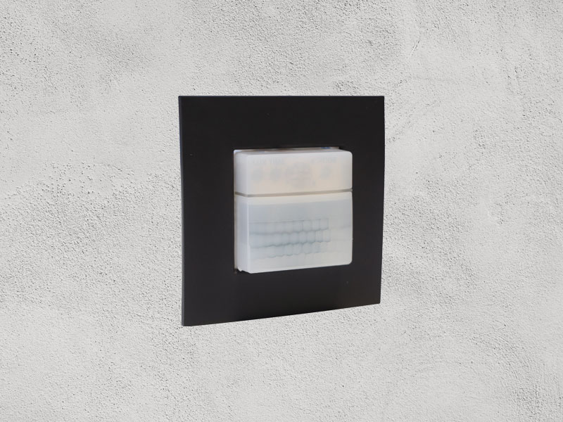 theMura avec plaque de recouvrement Niko Intense